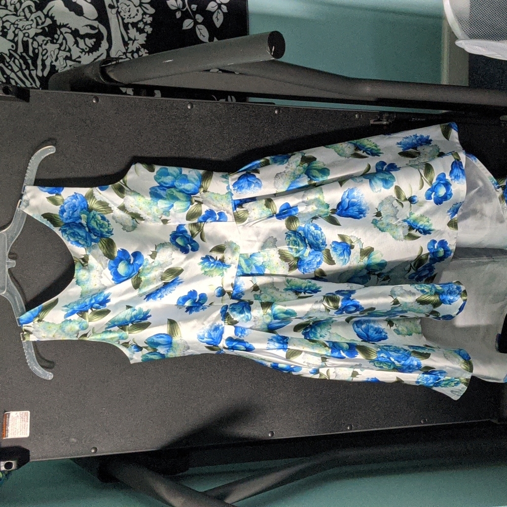 Anni Coco size XXL blue & white high low